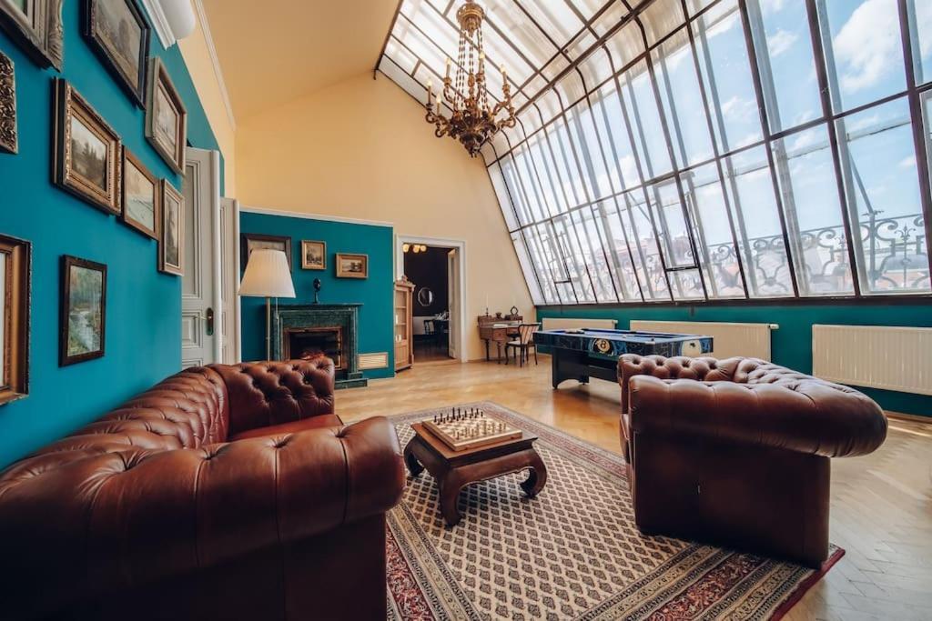 Magnificent Historical Penthouse In The Heart Of Prague Lägenhet Exteriör bild