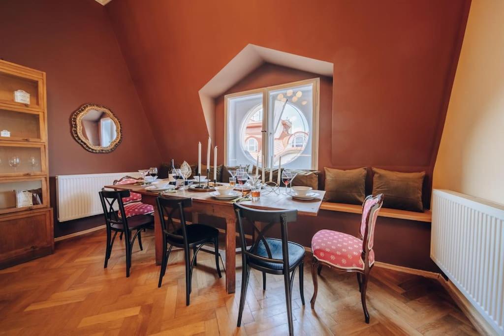 Magnificent Historical Penthouse In The Heart Of Prague Lägenhet Exteriör bild