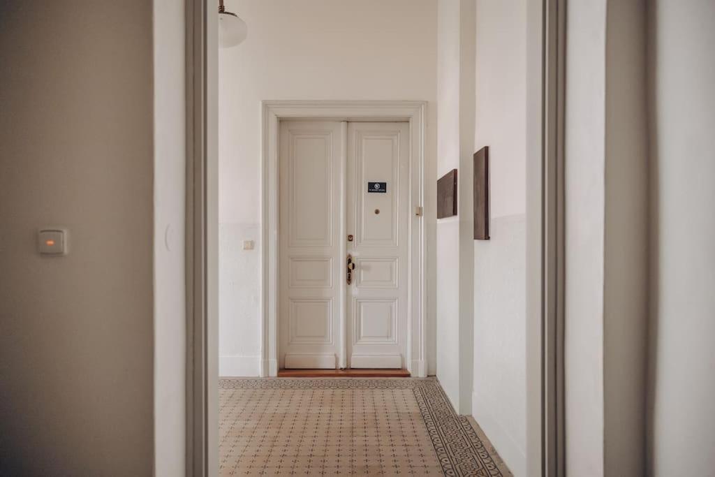 Magnificent Historical Penthouse In The Heart Of Prague Lägenhet Exteriör bild
